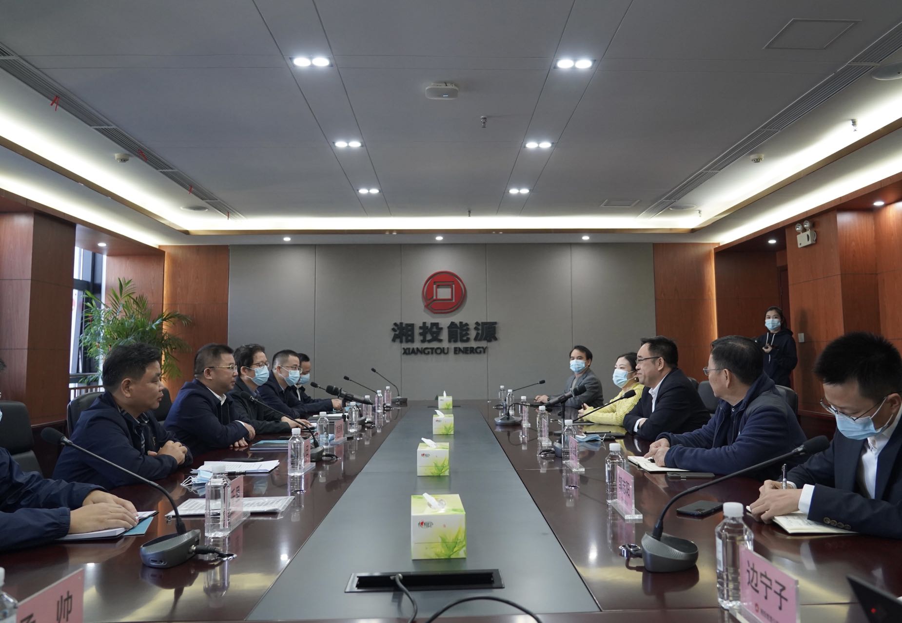 刘志刚一行赴华体会平台-华体会(中国)一站式服务平台
湘投能源投资有限公司开展工作交流
