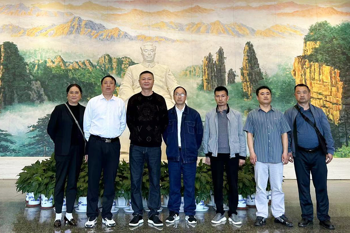 追寻先烈足迹  传承红色基因——华体会平台-华体会(中国)一站式服务平台
发展鸟儿巢公司全体党员参观贺龙纪念馆