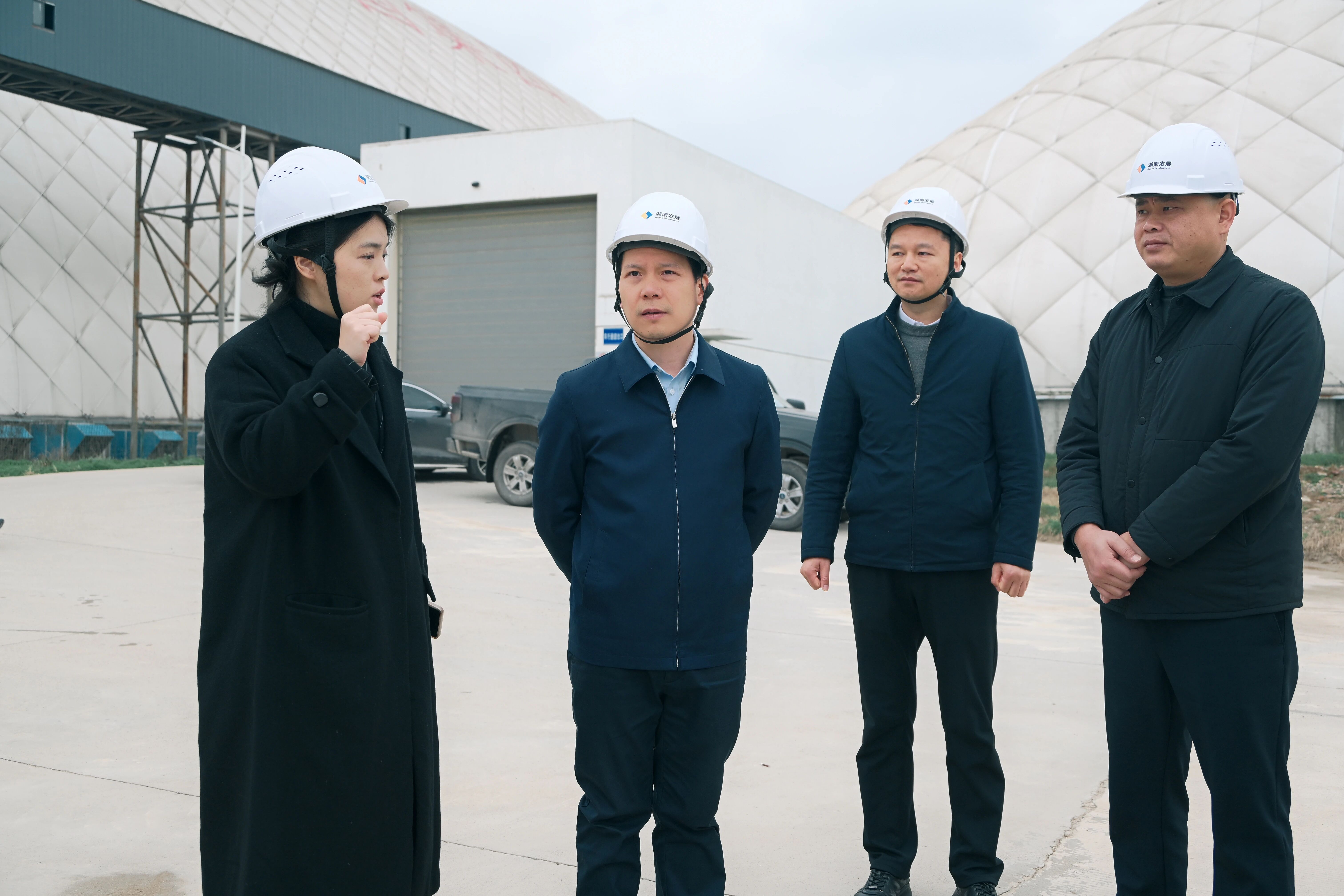 廖江华调研华体会平台-华体会(中国)一站式服务平台
发展机制砂和砂石集散中心项目
